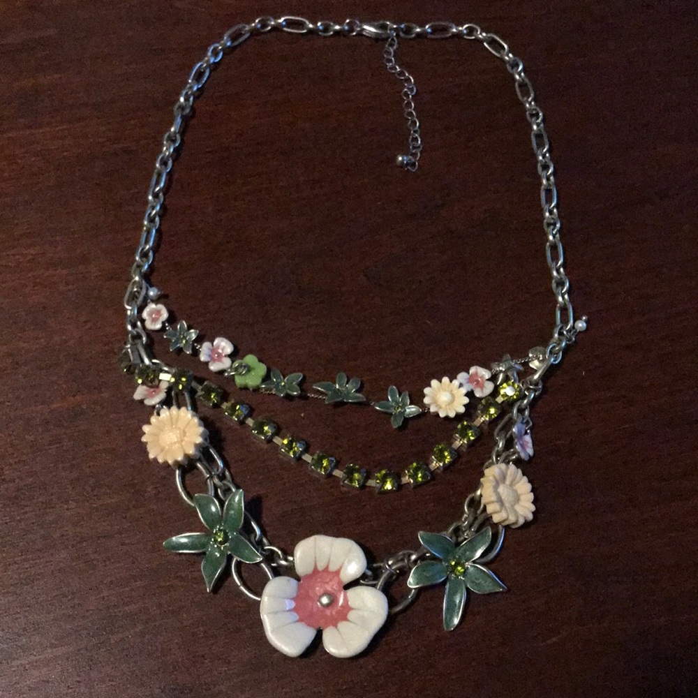Statement necklace